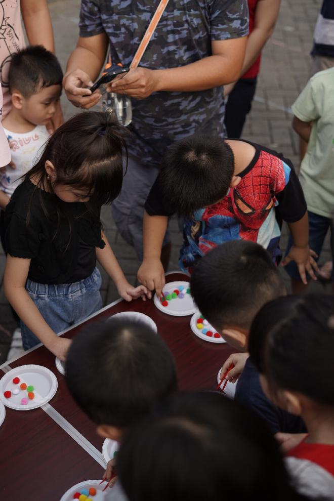 Merdeka Games - Lomba Capit Pom-pom (Kecil)