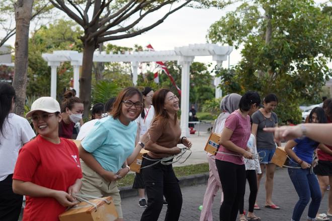 Merdeka Games - Lomba Goyang Kardus (Ibu-ibu Delima)